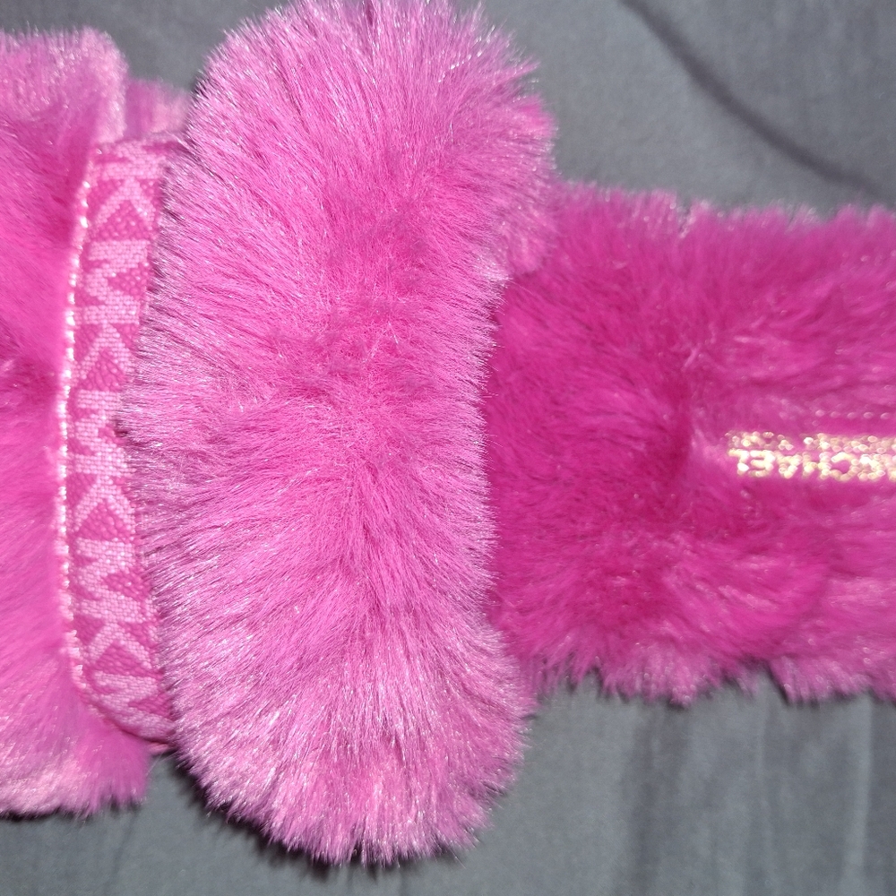 Mk Womans Slides/Slipper - image 1